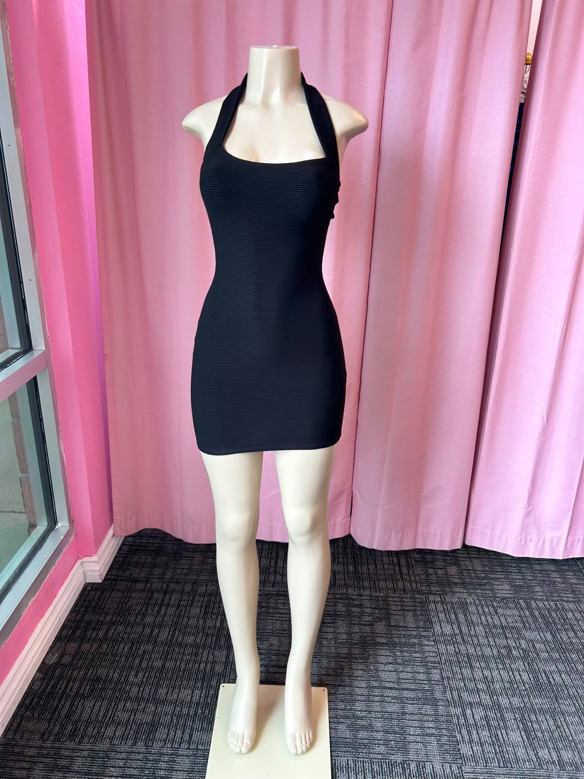 Lola(halter mini dress)