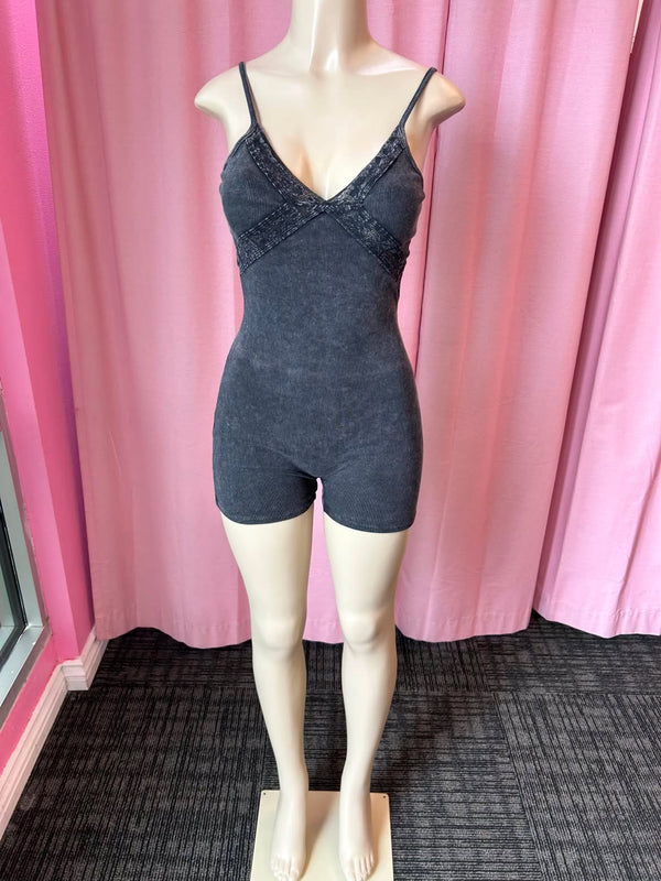Lily (mineral wash romper)