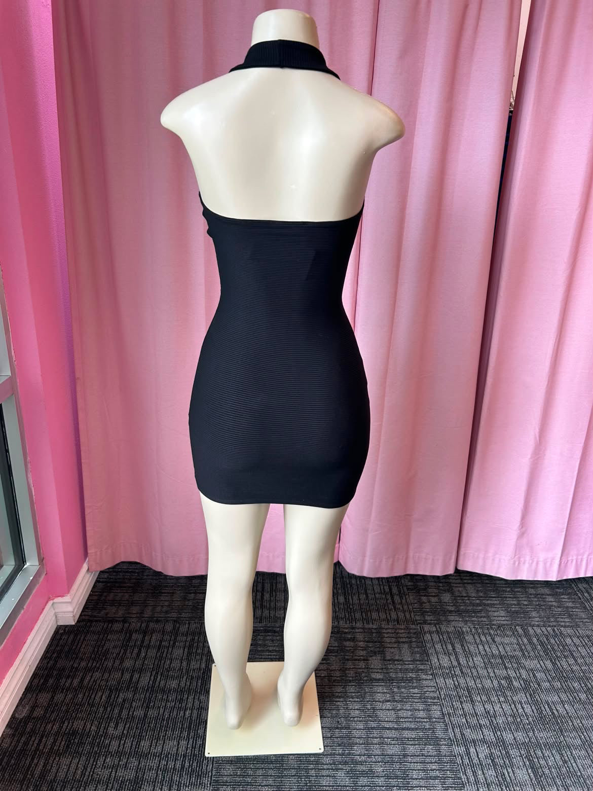 Lola(halter mini dress)