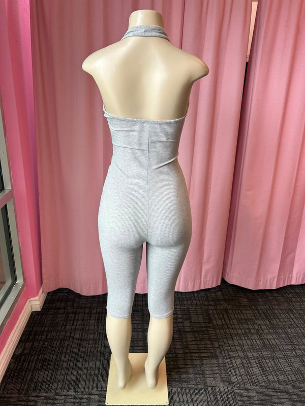 Zoe (snatched jumpsuit halter V-neck capri)